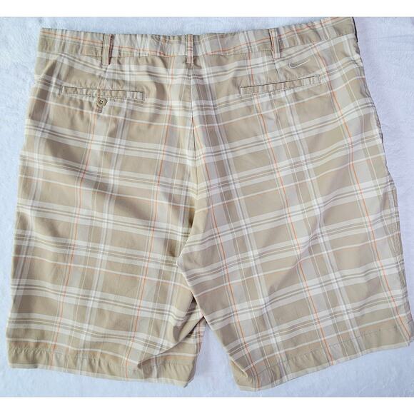 Nike Golf Shorts Dry Fit Size 42Tan White Plaid Flat Front Performance - Picture 2 of 14